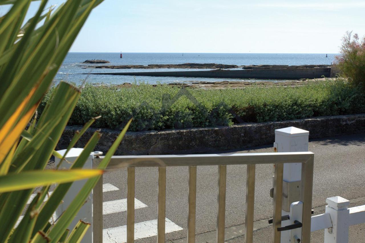 Au Guilvinec Seaside Retreat: Ocean Views, Pool & Garden Oasis Apartment Exterior photo